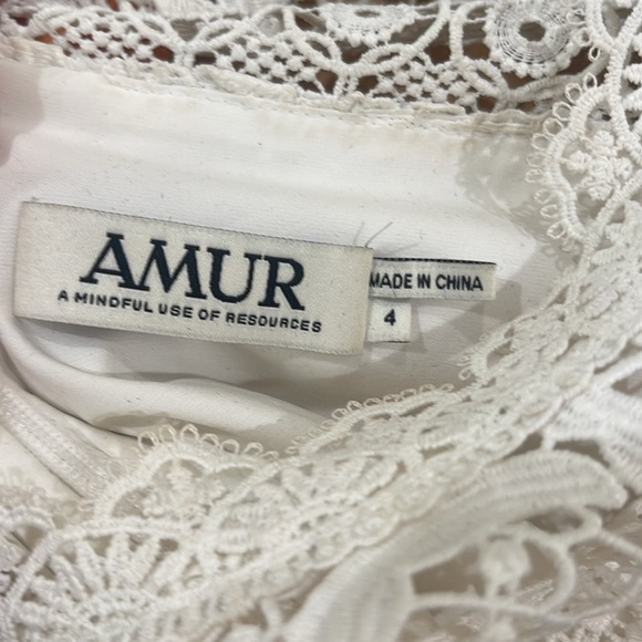 AMUR white lace top - Picture 3 of 4